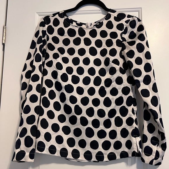White with navy polka dot blouse - Picture 1 of 1